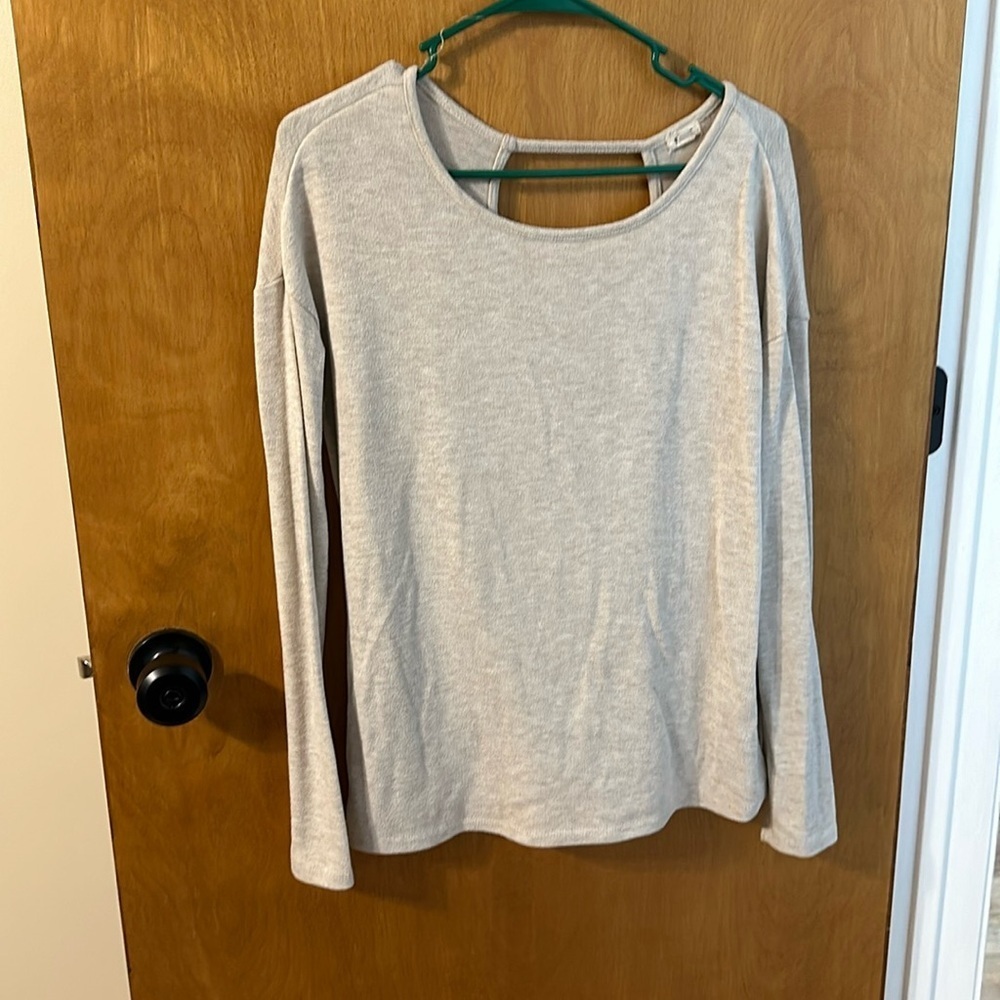 Women’s sweater